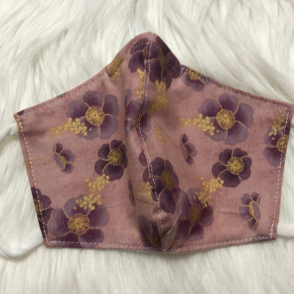 Women’s face mask